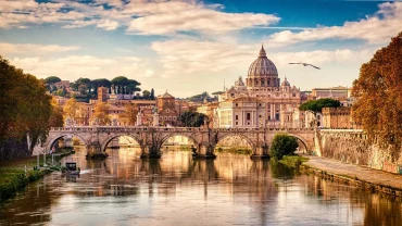 How long does a typical guided tour of Vatican City last?
